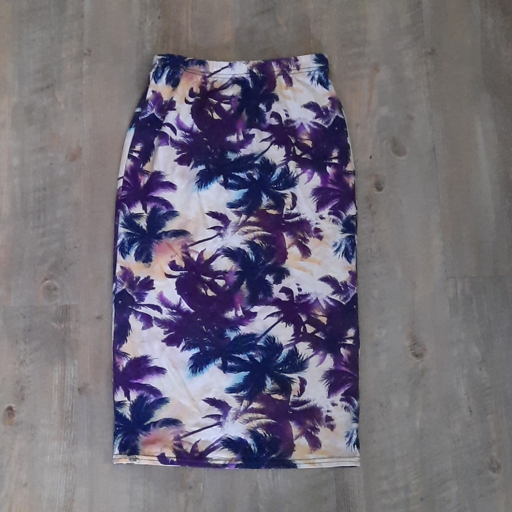 🌴 Palm tree skirt